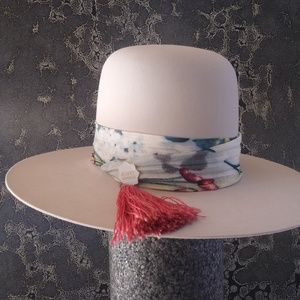 Silver belly beaver blend felt open crown hat